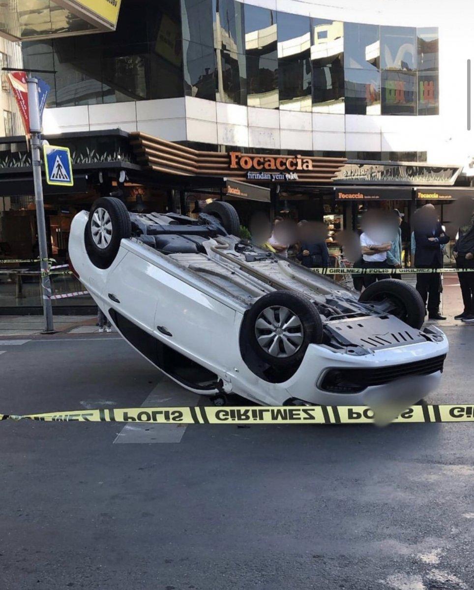 Takla atan otomobilden zor kurtuldu