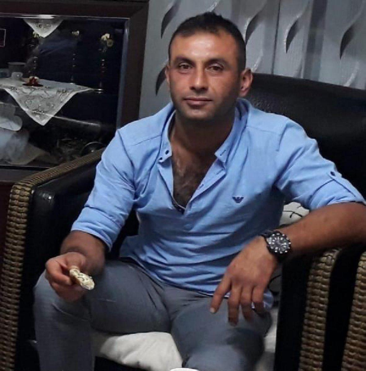 Adres sormak için indi, başka araç çarptı