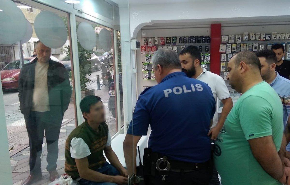 Erkek çocuğunu taciz eden sapığa meydan dayağı