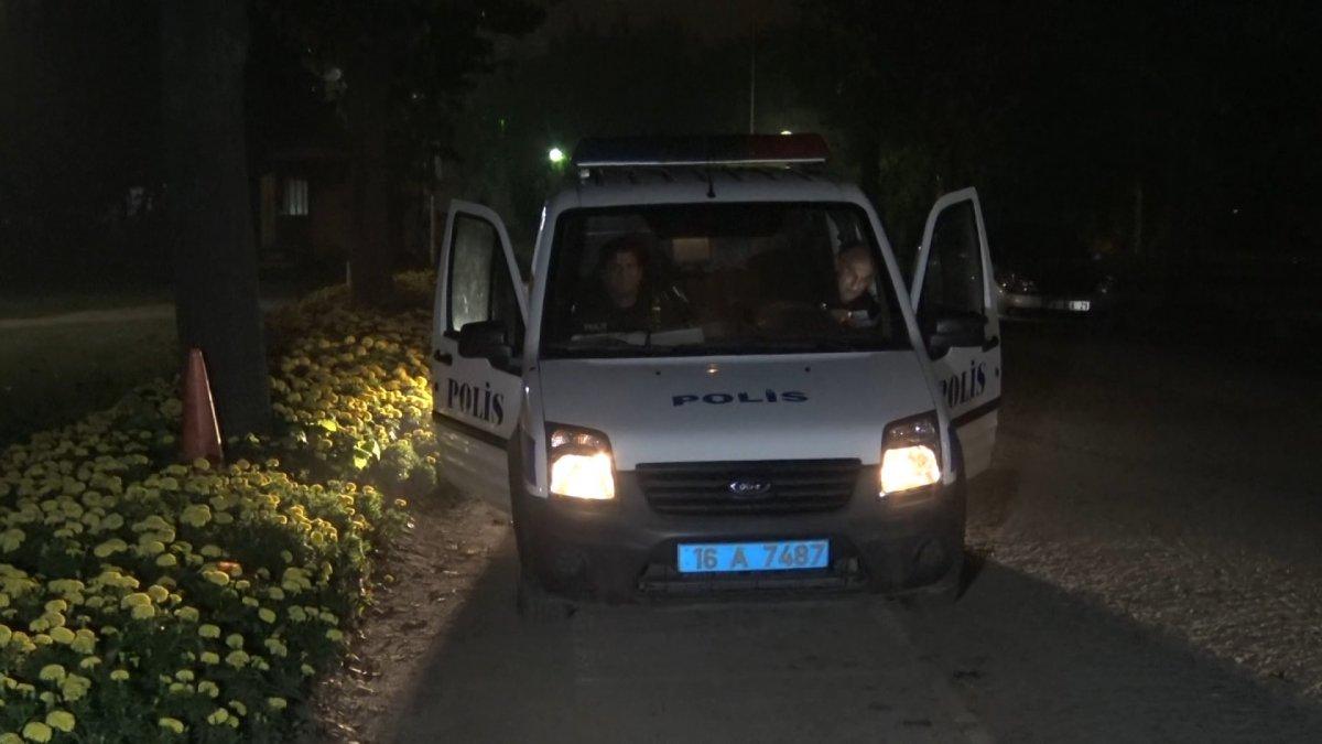 Bursa'da telefonunu vermeyen adamı bıçakladı