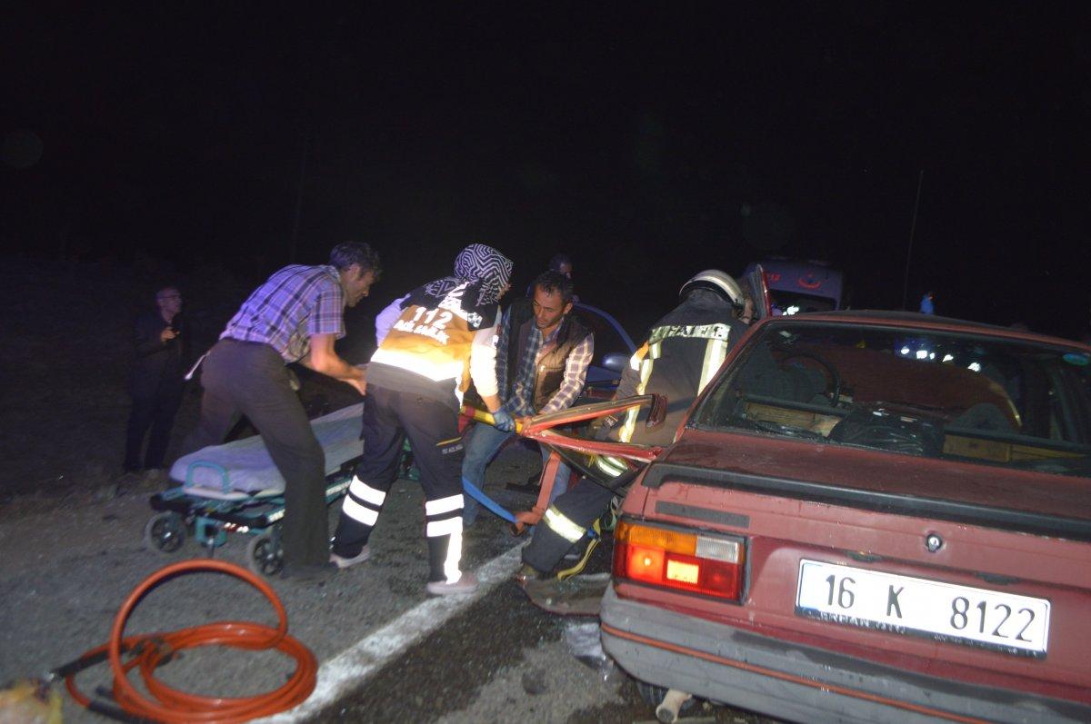 Kütahya'da trafik kazasında 1 kişi öldü, 3 kişi yaralandı