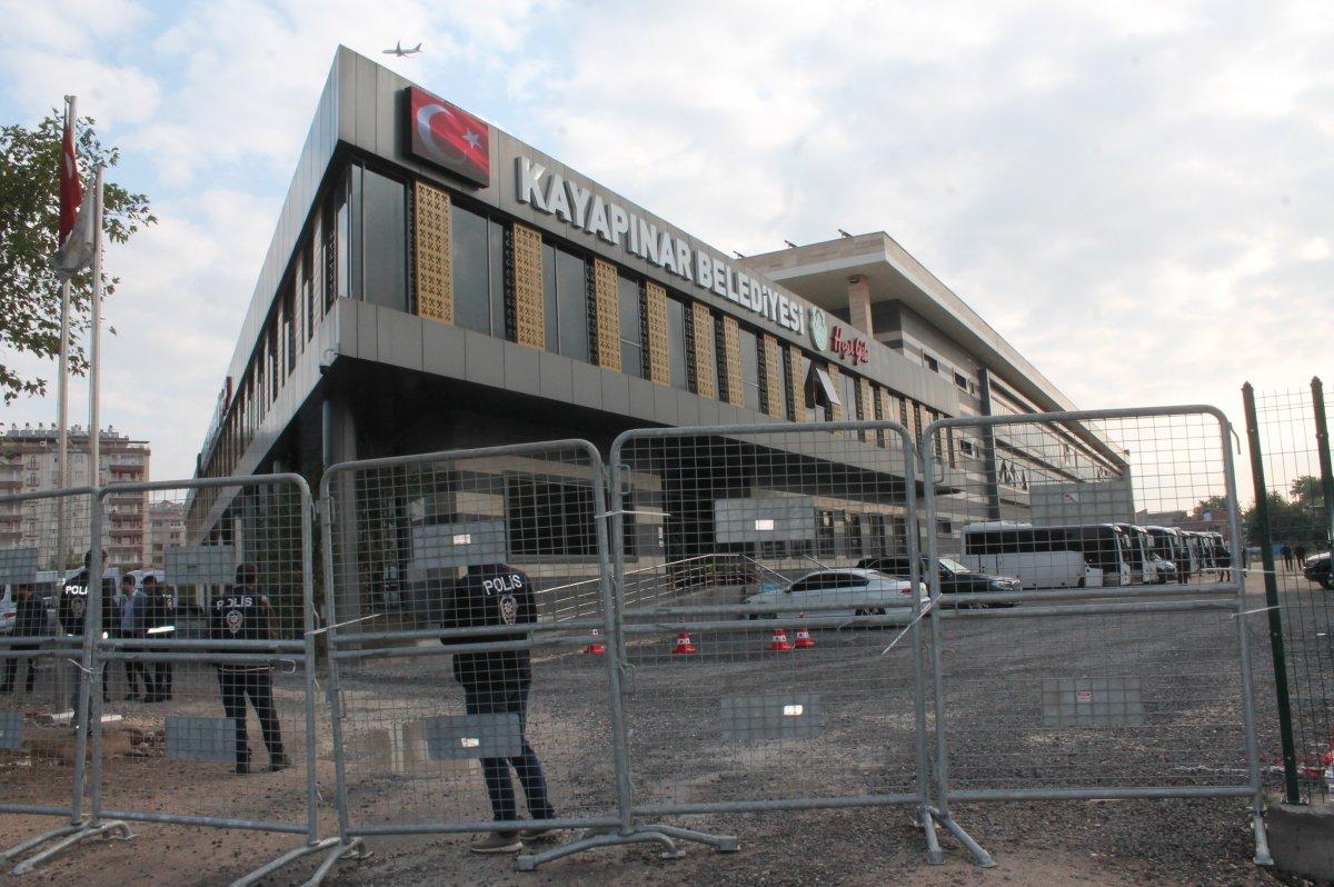 HDP'li vekillere ayar veren amir