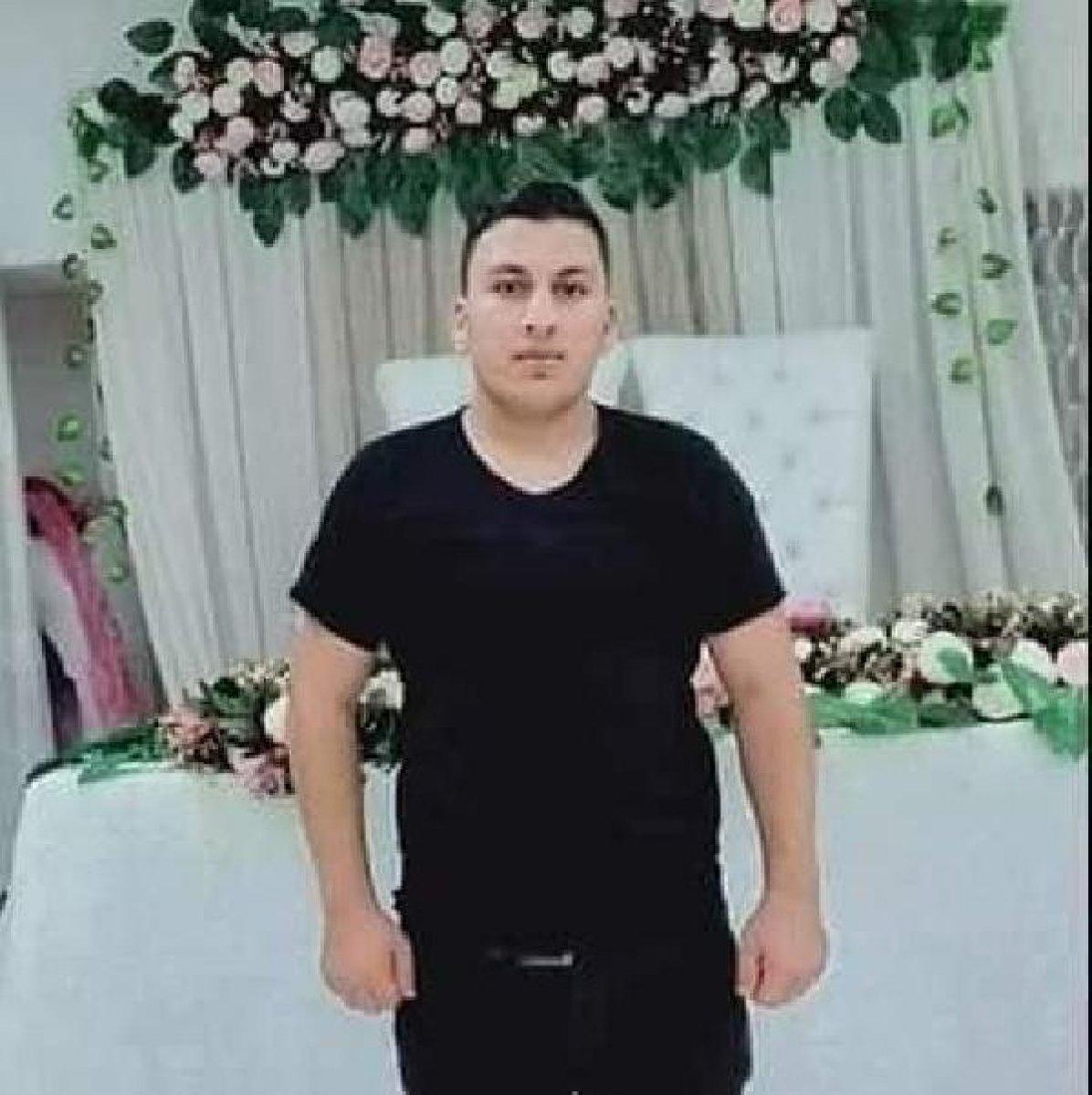 Yolun karşısına geçmeye çalışan gence otomobil çarptı