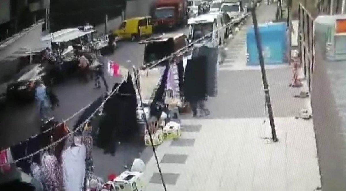 Pazar yerine dalan sürücü 8 kişiyi yaraladı