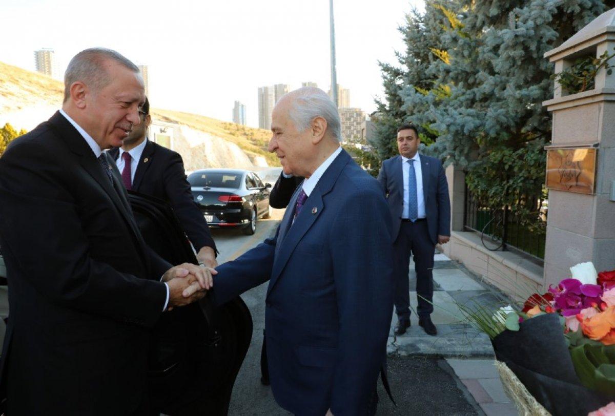 Cumhurbaşkanı Erdoğan, Bahçeli'yi ziyaret etti