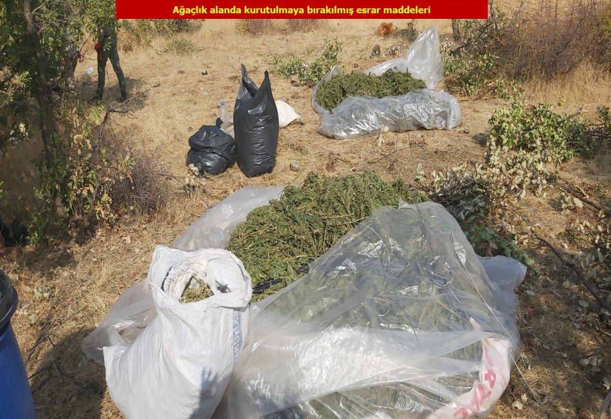 Diyarbakır'da 4 ton esrar ele geçirildi