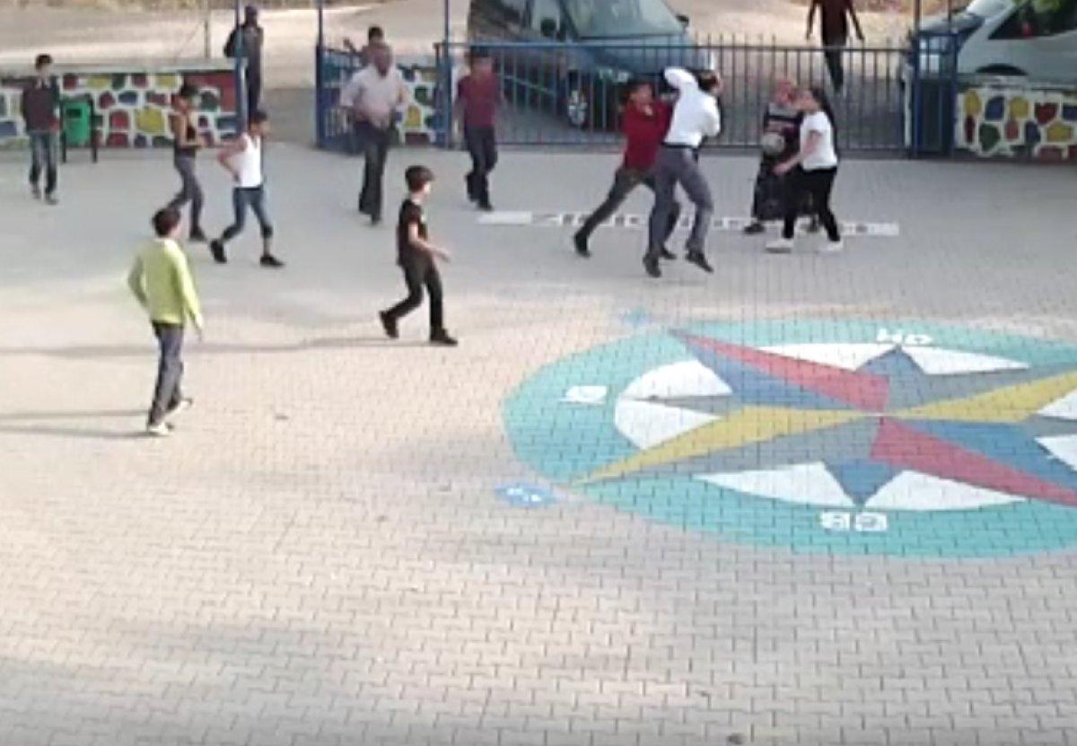 Diyarbakır'da öğretmene dayak