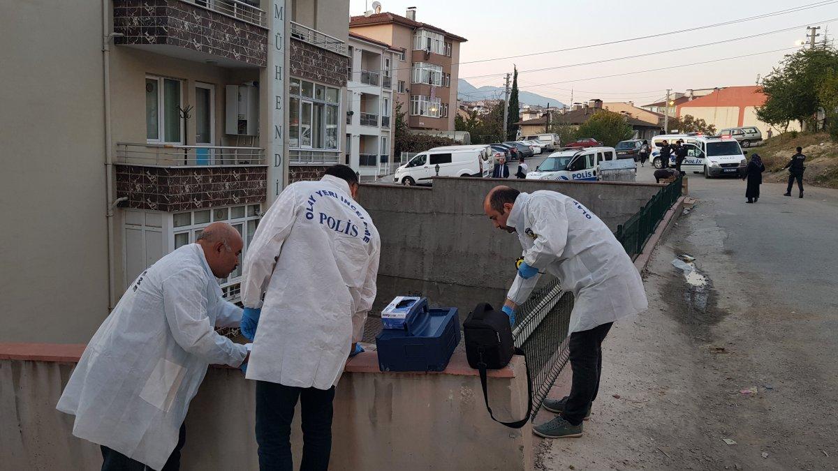 Bir kişi 5 metrelik duvardan atlayarak ağır yaralandı