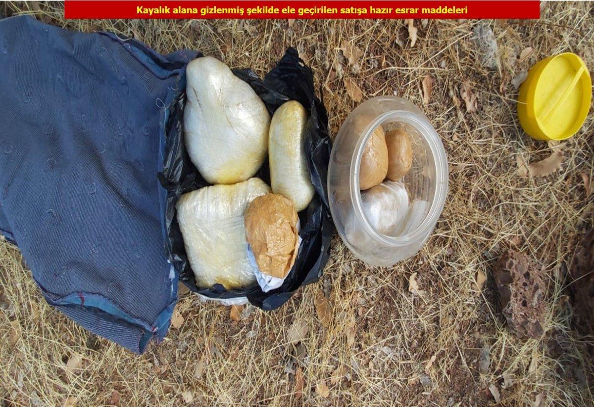 Diyarbakır'da 4 ton esrar ele geçirildi