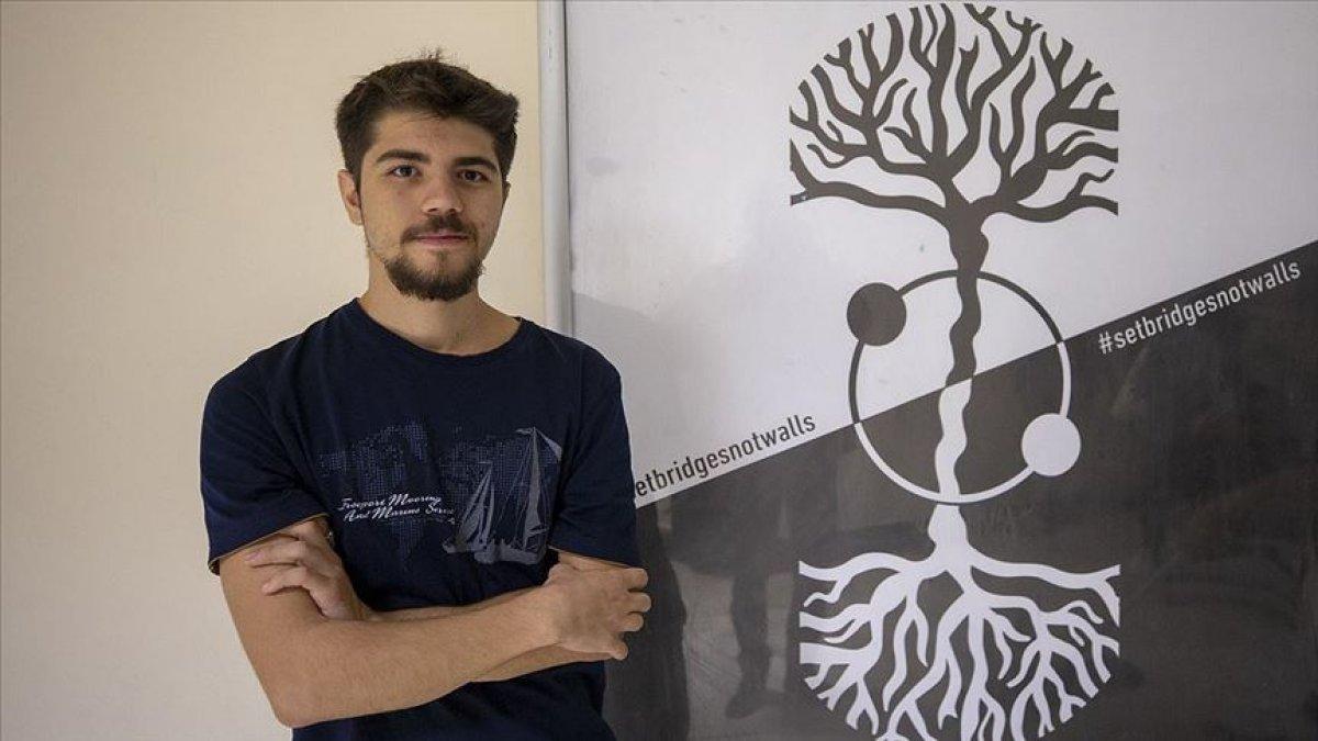 Disleksiyi yenen gencin hayali çizgi film yapımcısı olmak