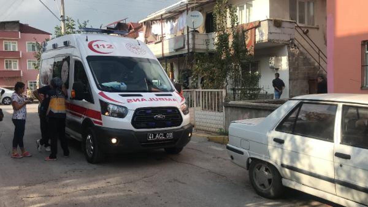 Kusmuğunun nefes borusunu tıkadığı bebek öldü