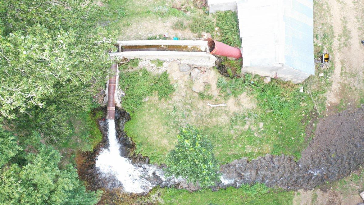 Dedesinden kalma asırlık değirmeni ayakta tutuyor