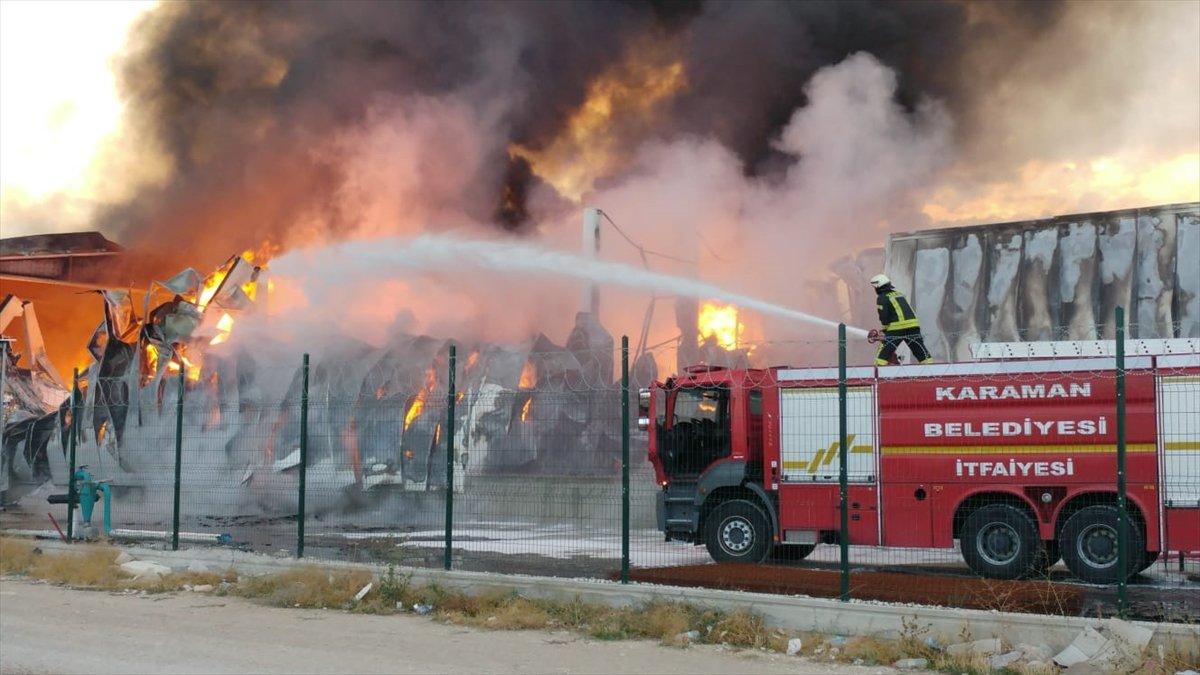 Konya'daki bir fabrika cayır cayır yandı
