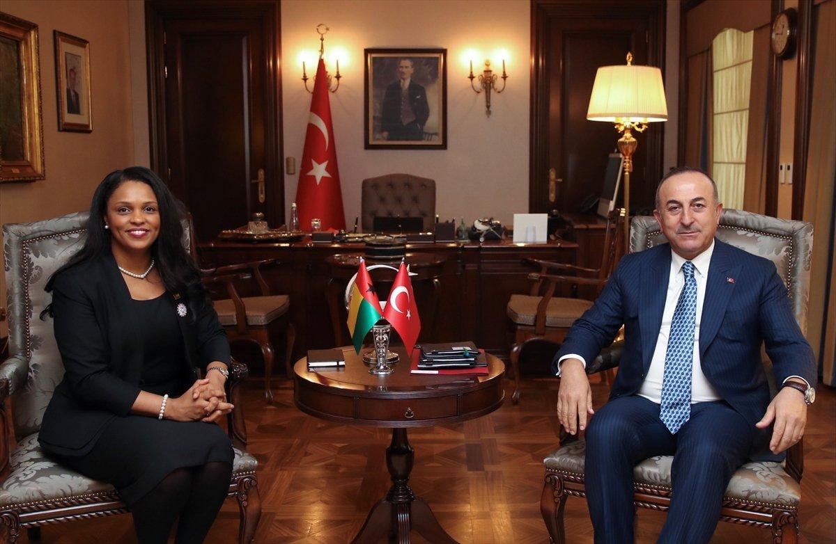 Çavuşoğlu: YPG'liler DEAŞ'lıları serbest bırakıyor