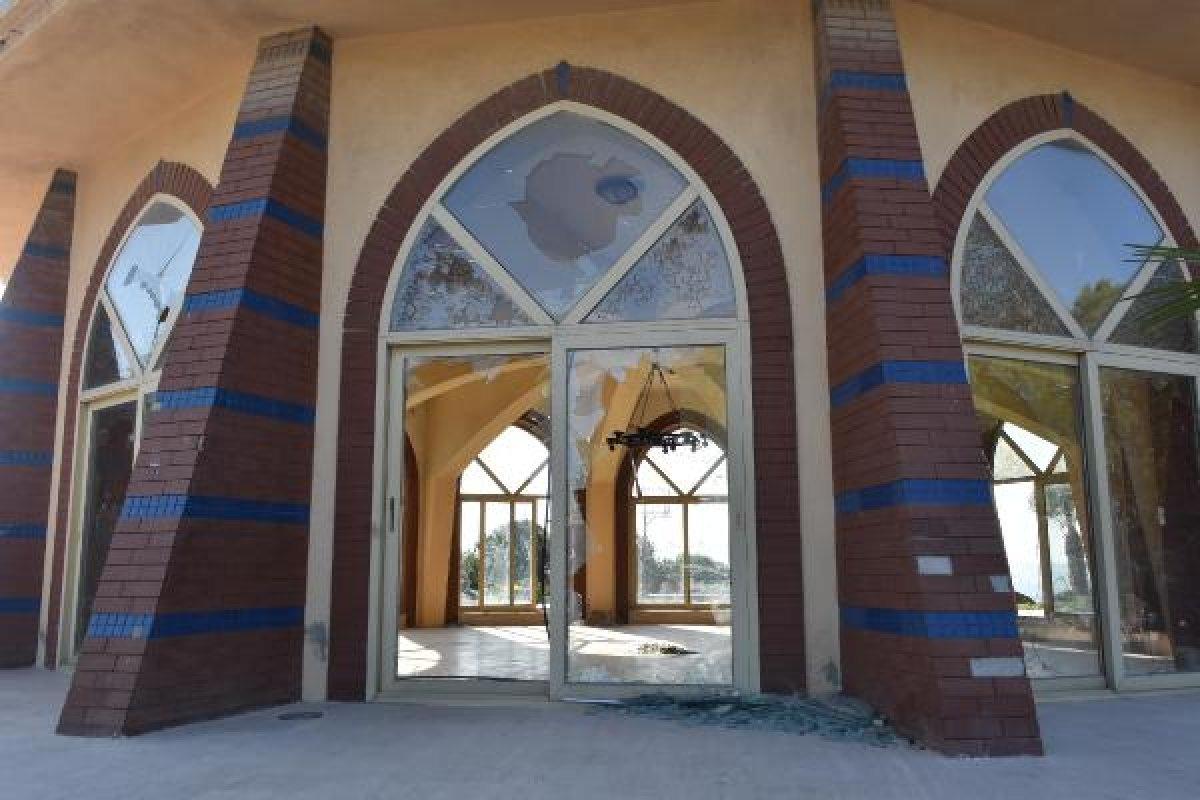 İzmir'de Mevlana heykeline büyük saygısızlık