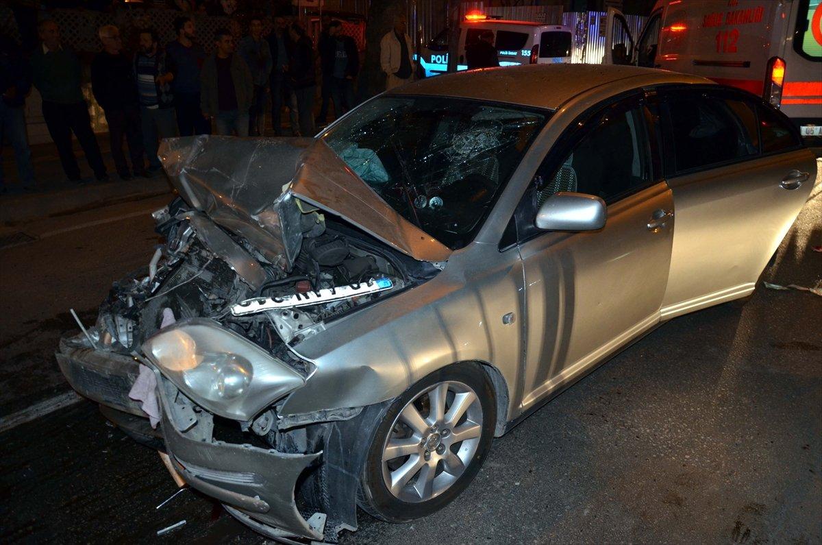 Amasra'da iki araç çarpıştı