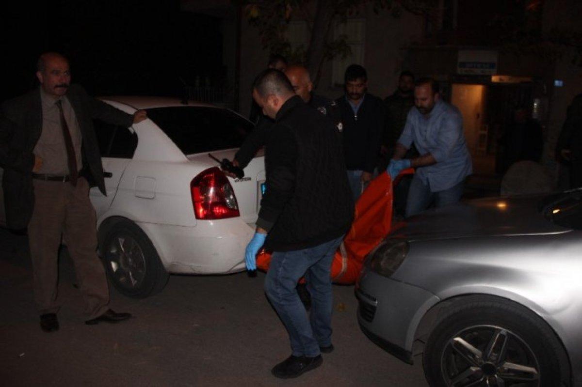 Tartıştığı sevgilisi bıçaklayarak öldürdü