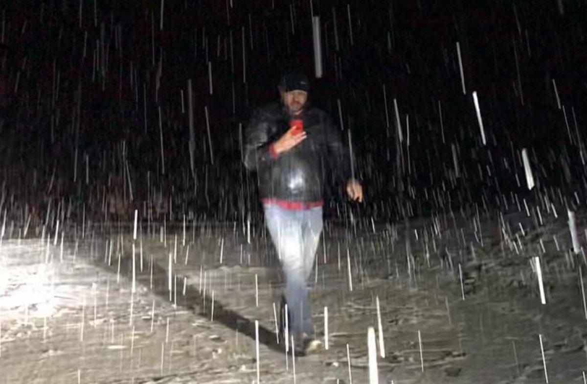 Kars'a mevsimin ilk karı yağdı