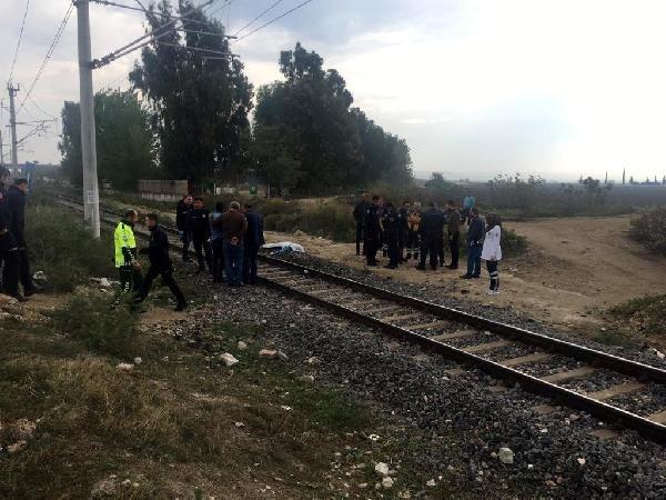 Adana'da bakım treni bir kadına çarptı