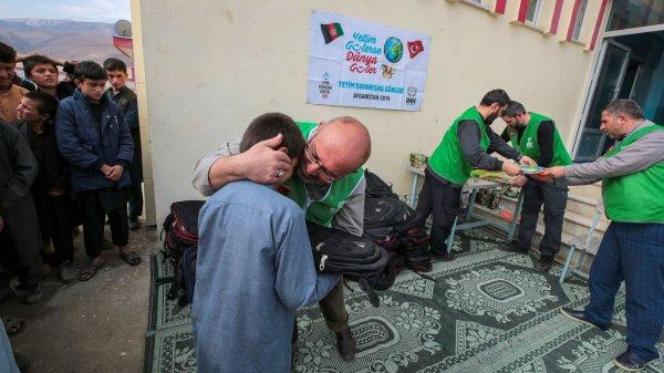Türkiye’den Afganistan’a ‘yetim seferi’