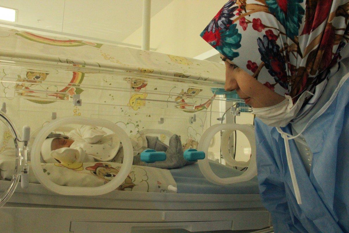 Manisa'da doğan 29 haftalık bebek sağlığına kavuştu