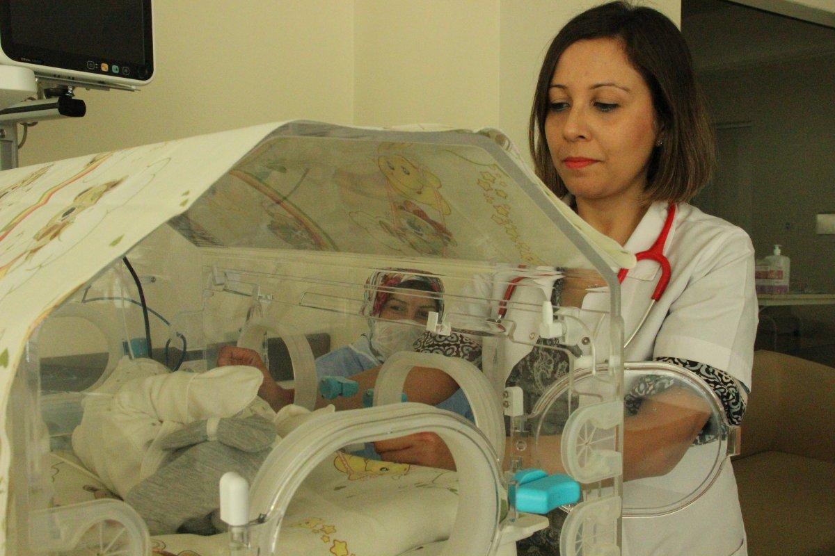 Manisa'da doğan 29 haftalık bebek sağlığına kavuştu