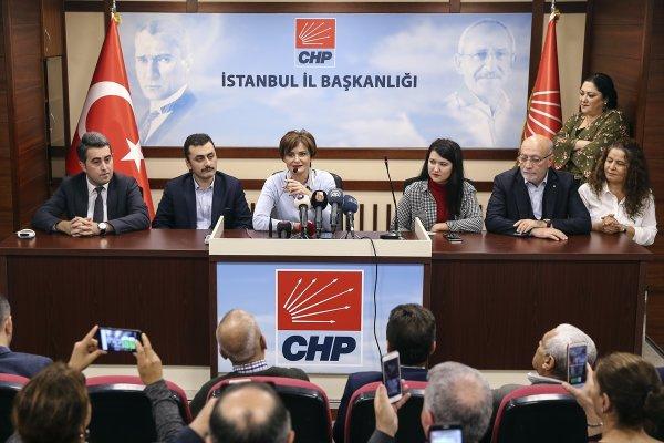 Eren Erdem tahliye sonrasında basın toplantısı düzenledi