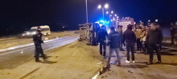 Eskişehir'de işçileri taşıyan minibüs kaza yaptı
