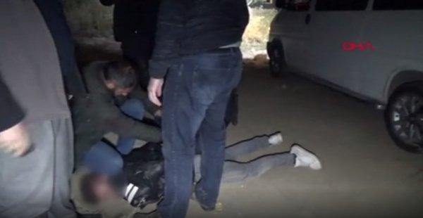 Başlarına poşet takarak hırsızlık yapan 2 kişi yakalandı