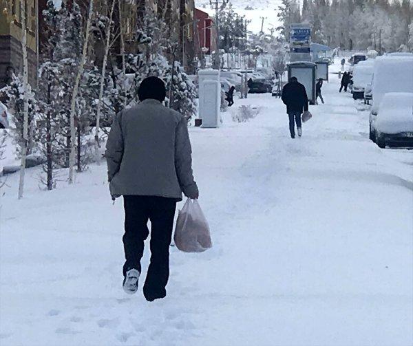 Antalya'da kasım ayı denizde geçiyor