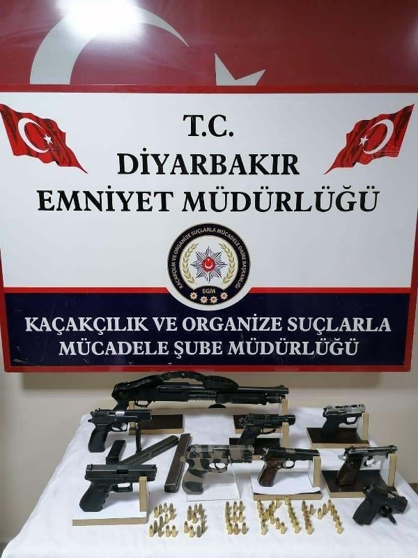 Fuhuş çetesi çökertildi: 23 tutuklama