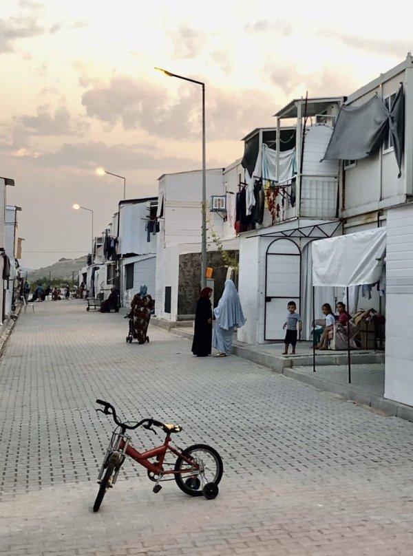 Yunan gazeteci ülkesinden utanç duyduğunu söyledi