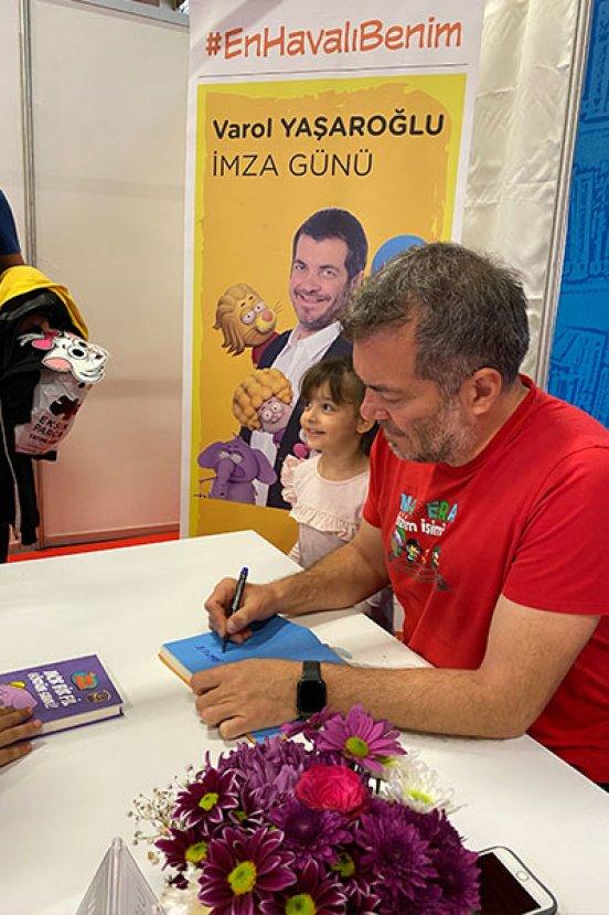 Varol Yaşaroğlu ile Mor Bir Fil Gördüm Sanki 7 üzerine söyleşi