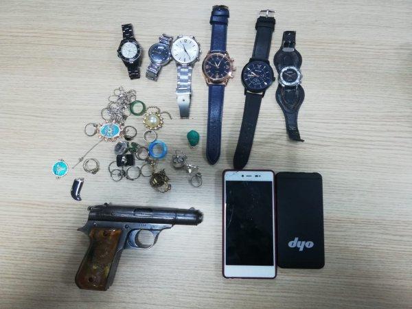 Kocaeli'de evlere giren hırsız yakalandı