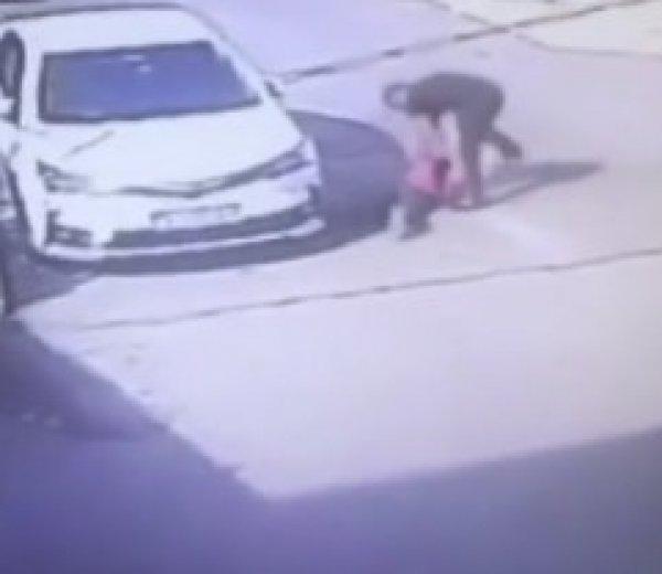 Tuzla'da aracına erik atan çocuğu darbeden şahsın cezası açıklandı