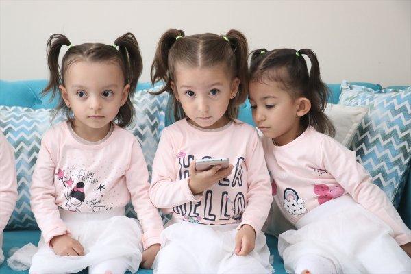 Beşizleri olan ailenin mutluluğu