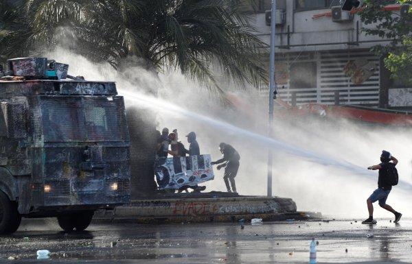 Şili eylemcileri direniş mesajı veriyor