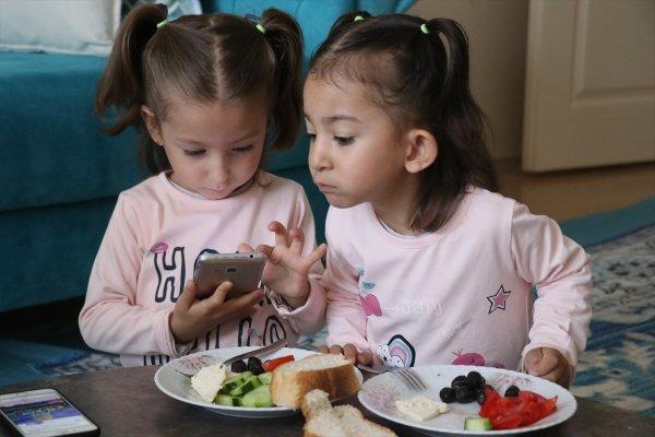 Beşizleri olan ailenin mutluluğu