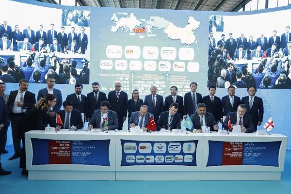 Çin'den gelen ilk yük treni, Ankara'dan törenle uğurlandı