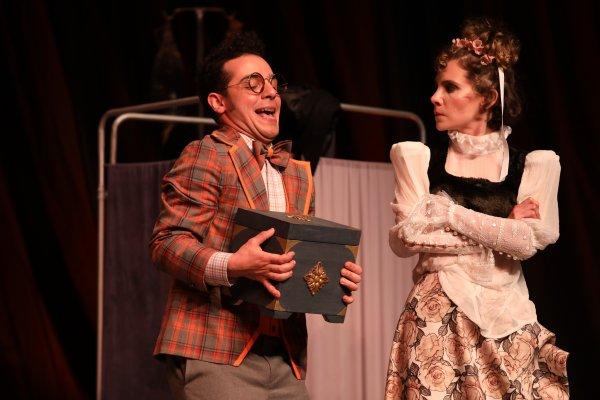 Moliere'in çok güldüren oyunu: Hastalık Hastası