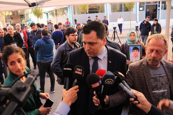 AP üyesi Zdechovsky, Diyarbakır annelerine gitti