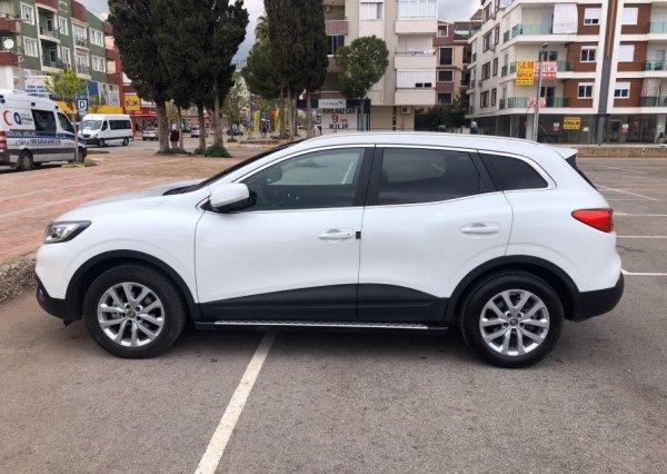 Kanser ablası için arabasını satacaktı, dolandırıldı