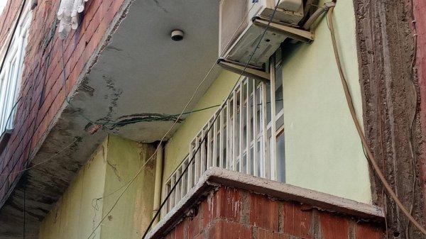 Babasını uykusunda bıçaklayarak öldürdü