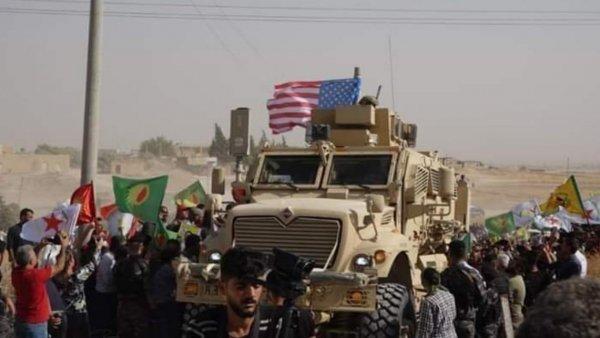 YPG'liler Türk askerini taşladı