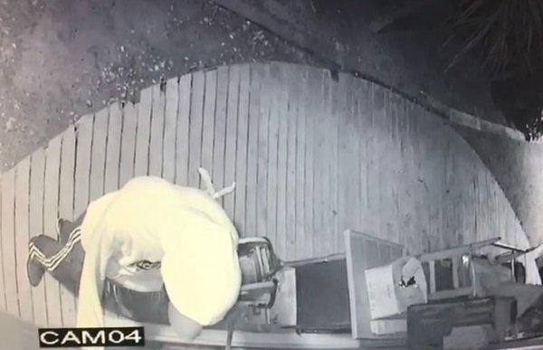 Kocaeli'de polis hırsıza suçüstü yaptı