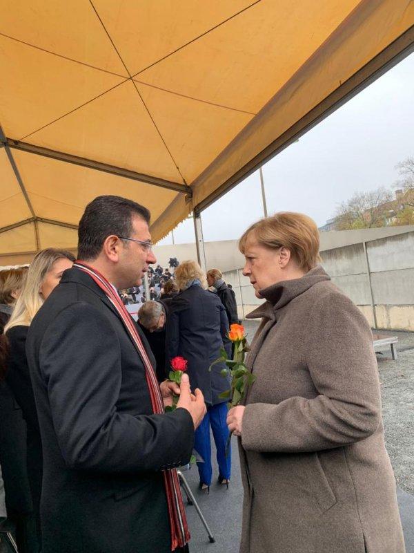 Ekrem İmamoğlu, Angela Merkel'le sohbet etti