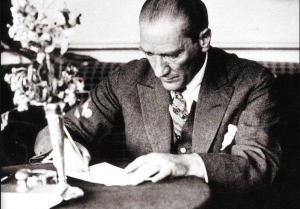 Mustafa Kemal Atatürk'ün biyografisi