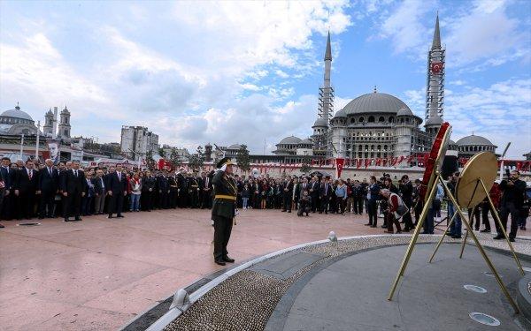 Türkiye, Mustafa Kemal Atatürk'ü anıyor