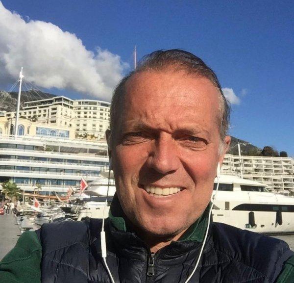 Cem Uzan: İki ay içinde ülkeme döneceğim