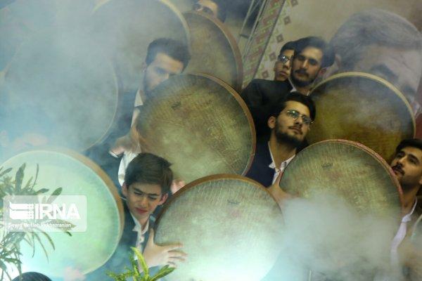 Mevlit Kandili'ni tefle kutlayan İranlılar